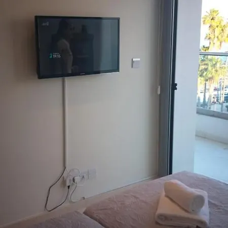 Horizon Luxury At Finikoudes Beach 303 Apartment *